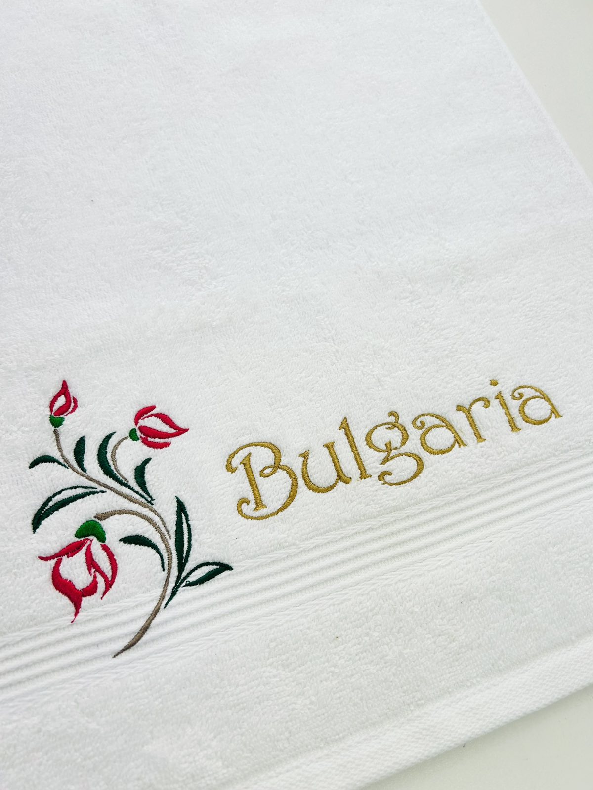 Кърпа с бродерия