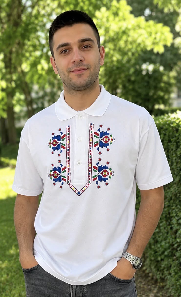 Тениска къс ръкав с яка